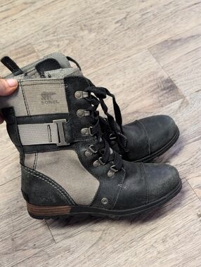 Sorel Women's Black and Gray Lace-Up Combat Boots